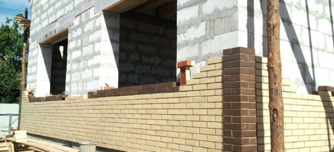 Отделка частных домов: материалы и монтаж