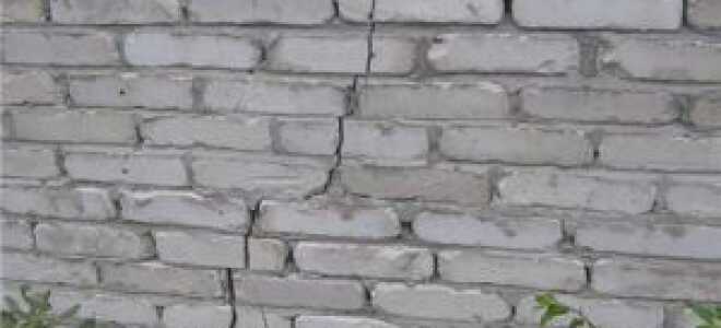 Варианты заделки трещины в стене