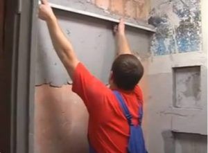 Порядок выравнивания стен в ванной