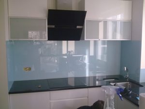 Фартук из акрилового стекла