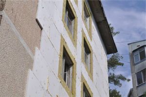 Порядок крепления пенопласта к стене
